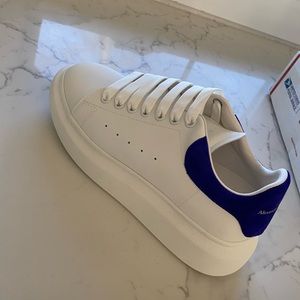 Alexander McQueens - royal blue (size 10 W)